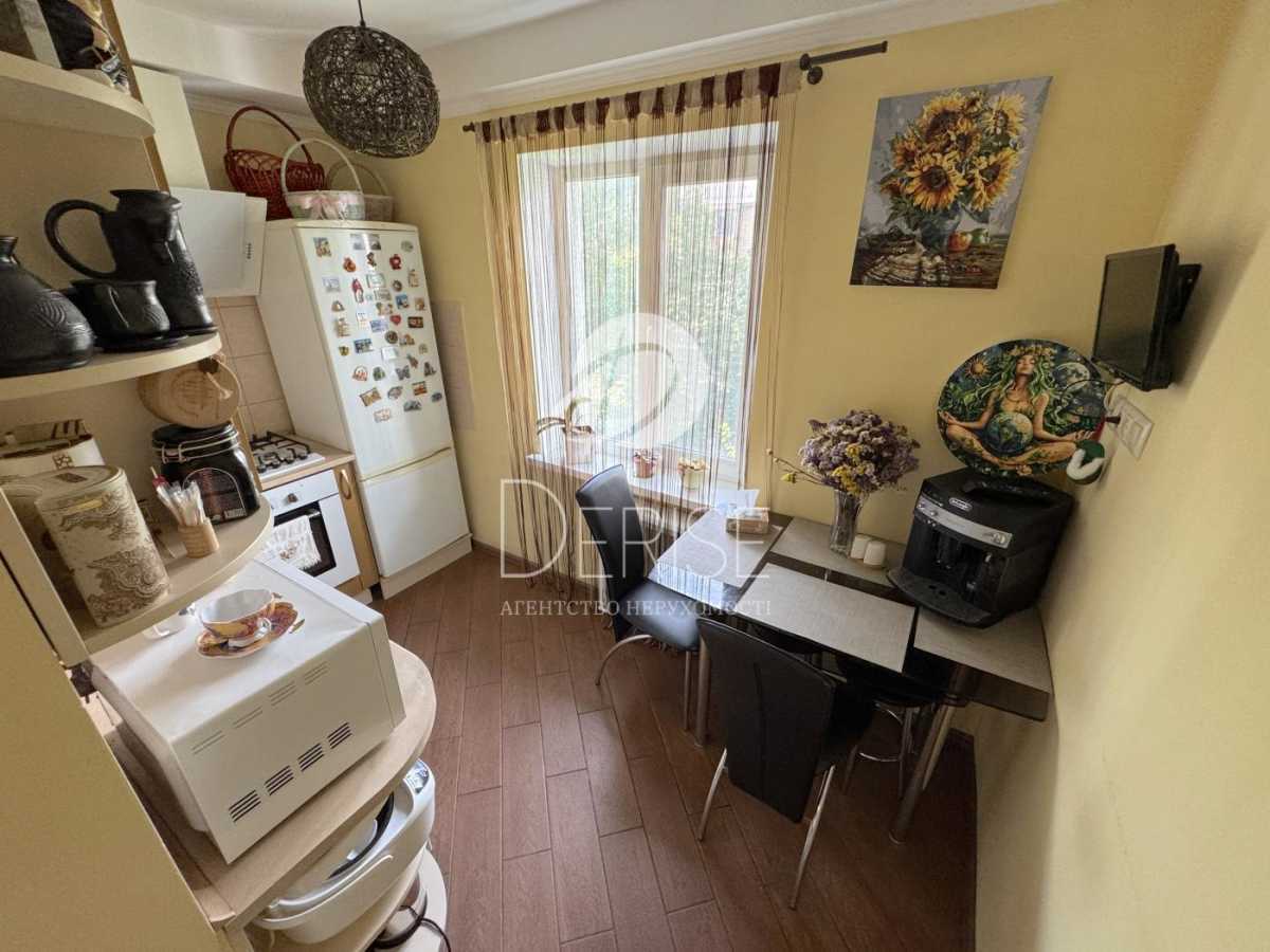 Продаж 2-кімнатної квартири 47 м², Краснопільська вул., 12А