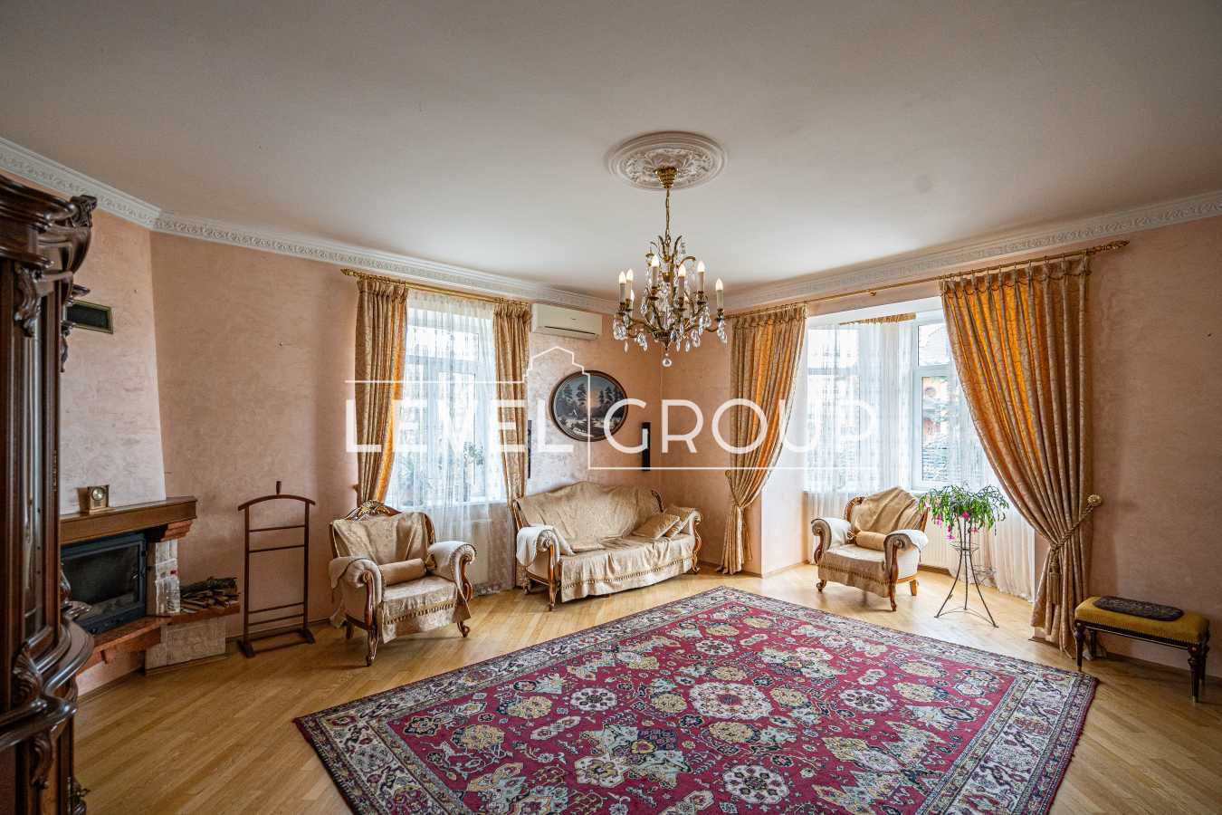Продажа коттеджа 419.5 м², Радунская ул.