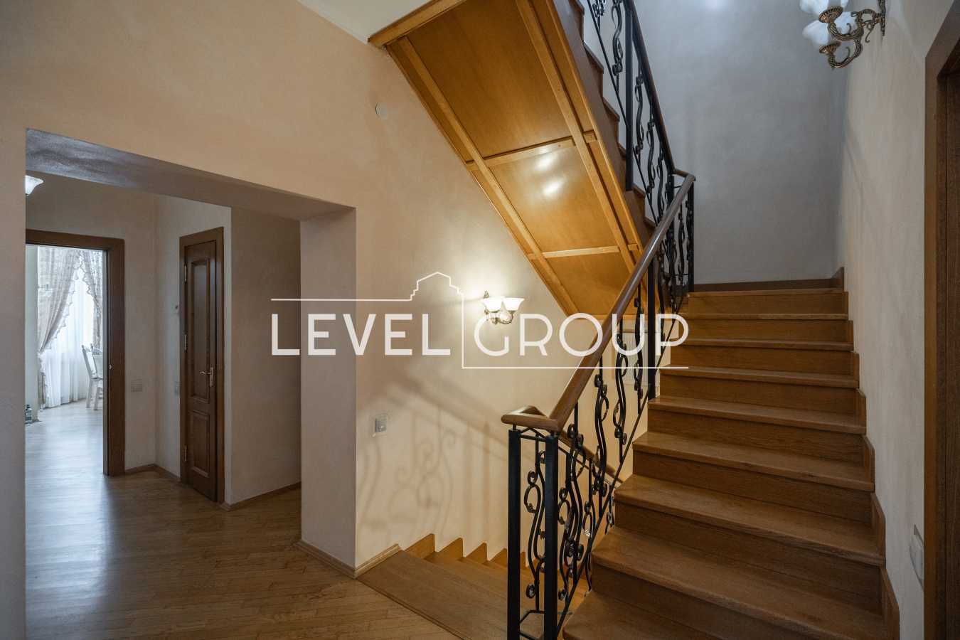 Продажа коттеджа 419.5 м², Радунская ул.