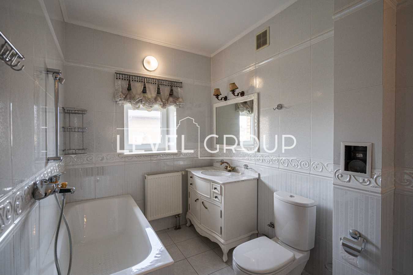 Продажа коттеджа 419.5 м², Радунская ул.