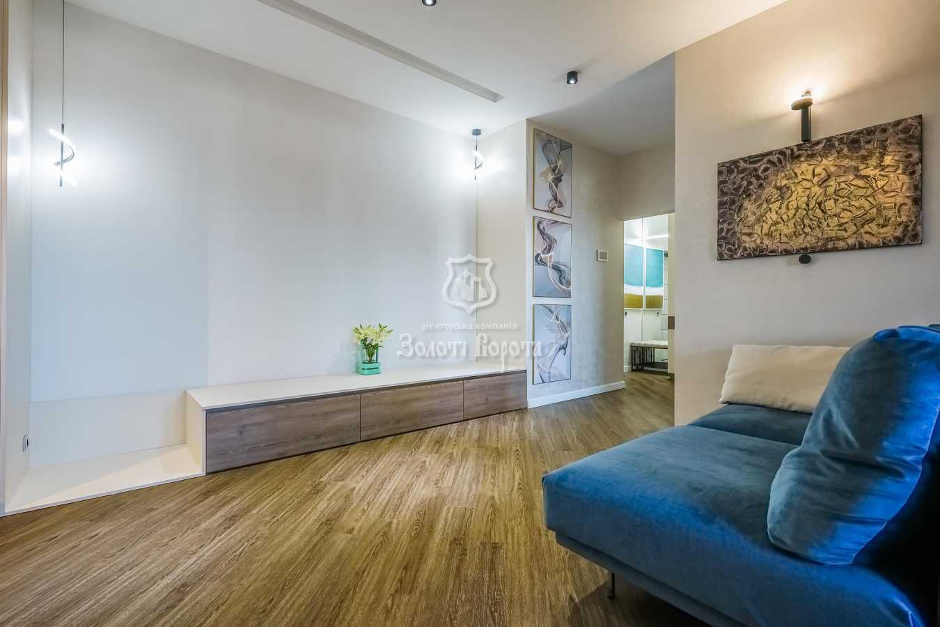 Продажа 2-комнатной квартиры 80.1 м², Кирилло-Мефодиевская ул., 2
