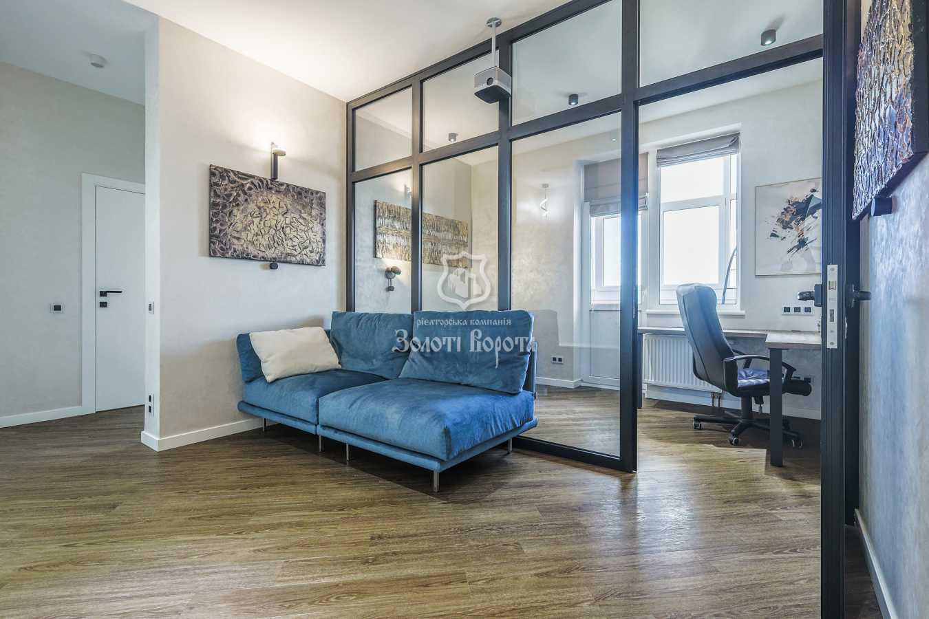Продажа 2-комнатной квартиры 80.1 м², Кирилло-Мефодиевская ул., 2