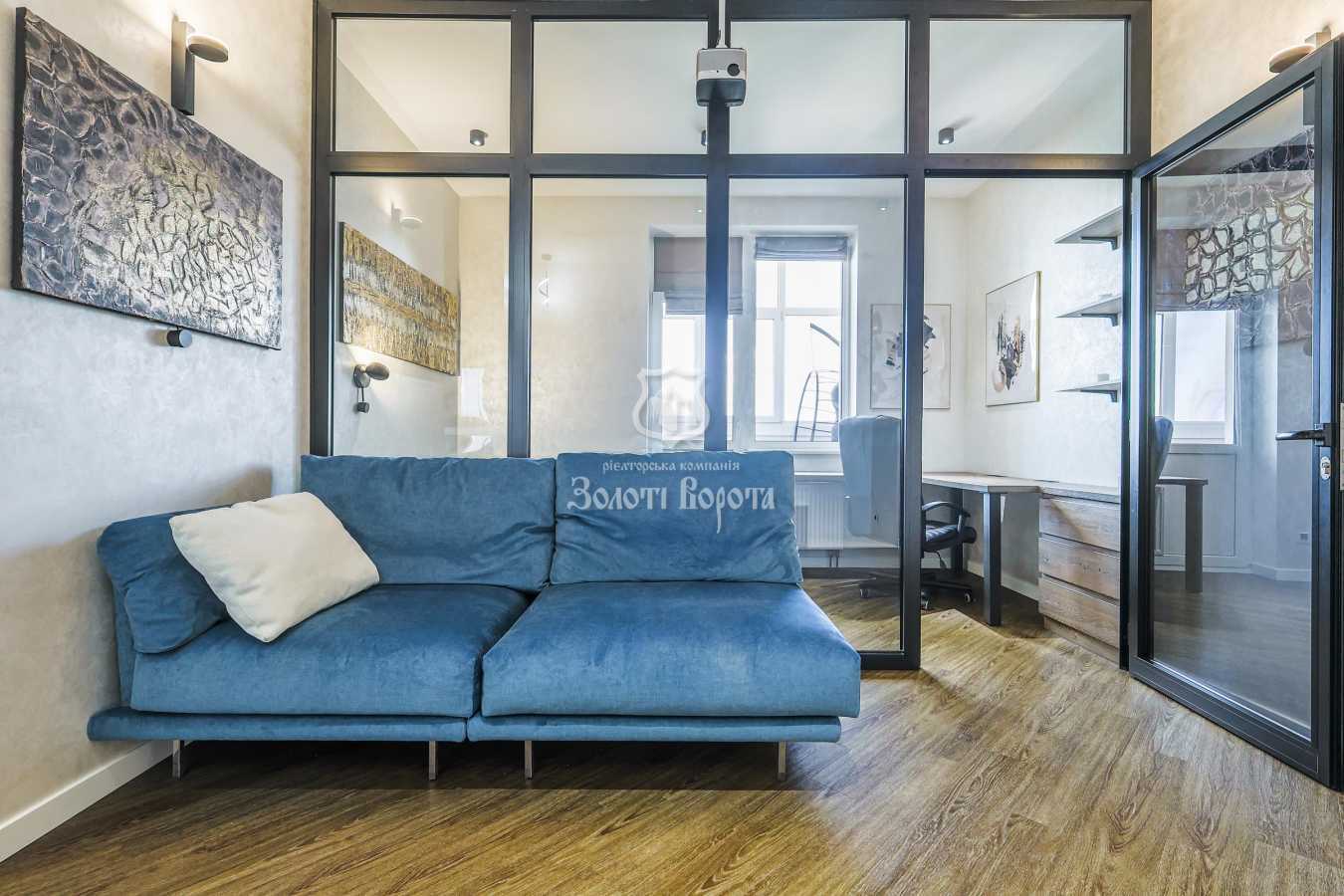 Продажа 2-комнатной квартиры 80.1 м², Кирилло-Мефодиевская ул., 2