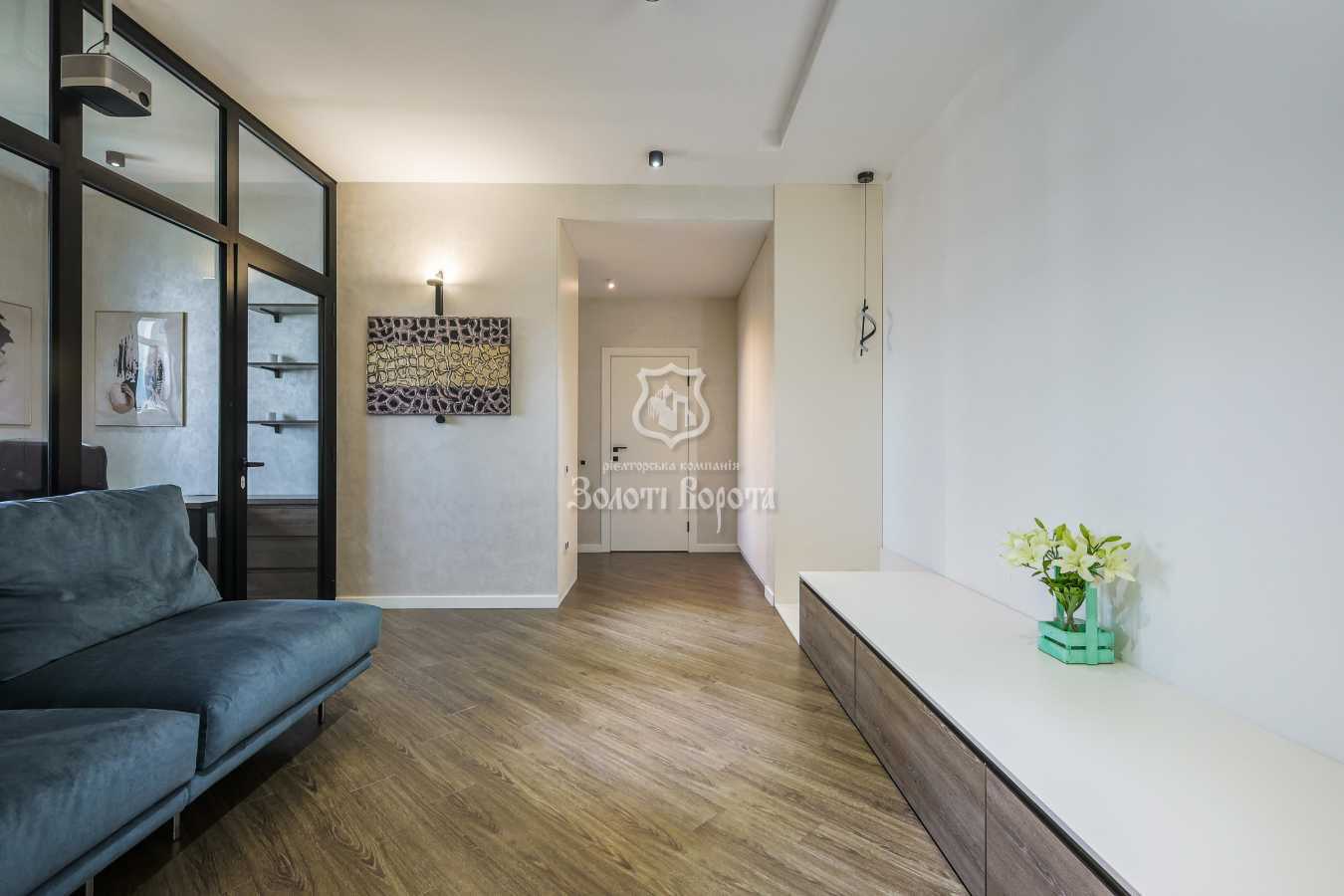 Продажа 2-комнатной квартиры 80.1 м², Кирилло-Мефодиевская ул., 2
