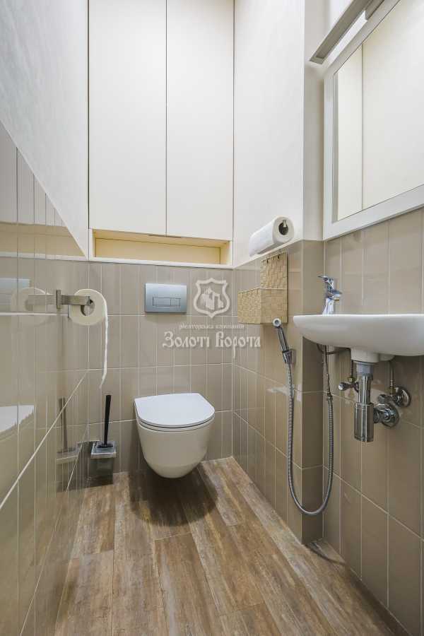 Продажа 2-комнатной квартиры 80.1 м², Кирилло-Мефодиевская ул., 2