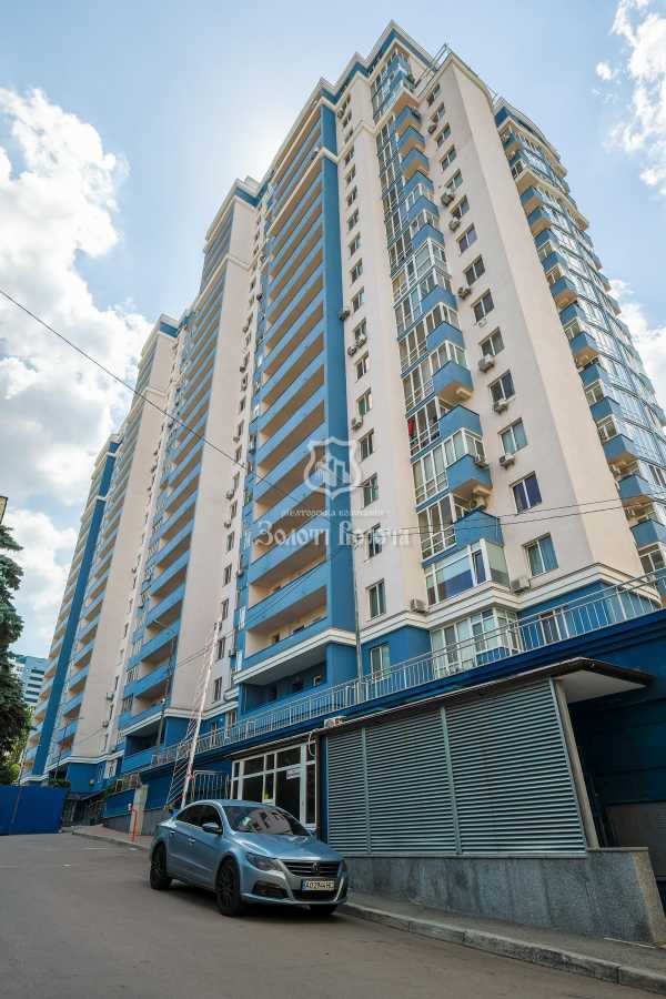 Продажа 2-комнатной квартиры 80.1 м², Кирилло-Мефодиевская ул., 2