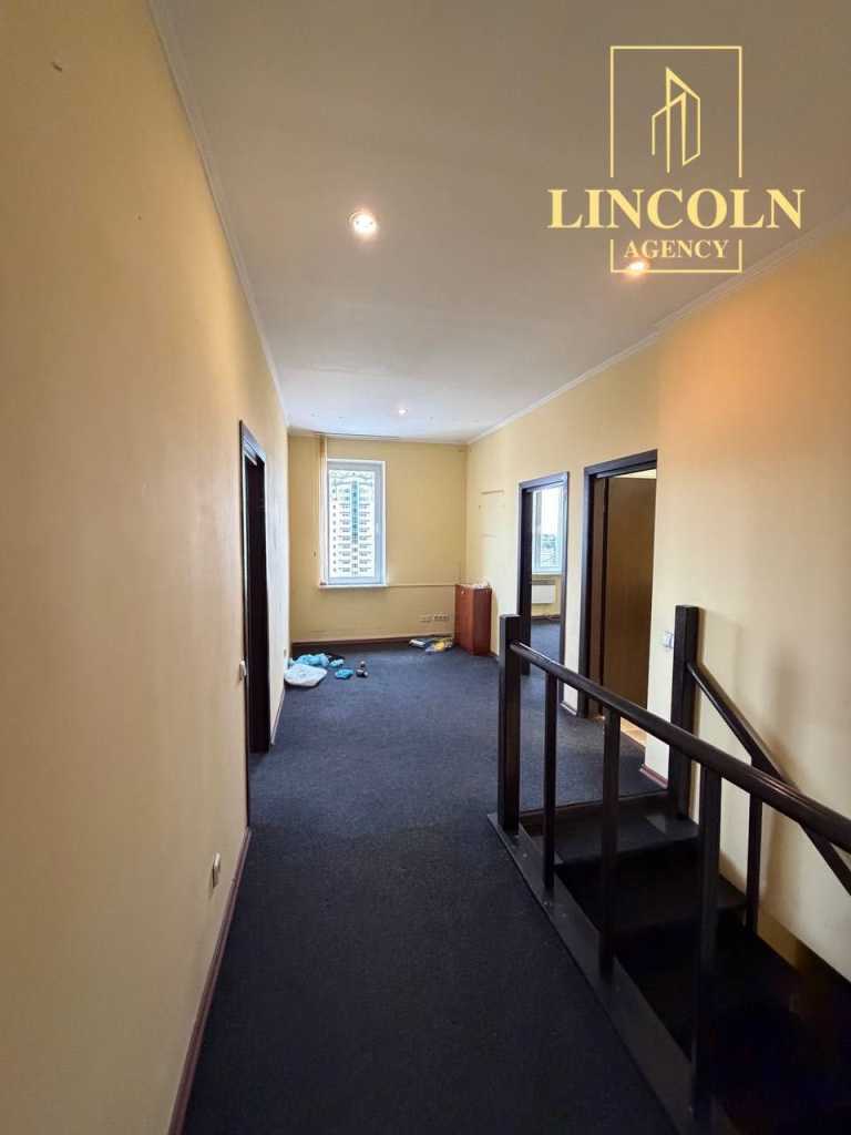 Продаж 5-кімнатної квартири 225 м², Леваневського вул., 6