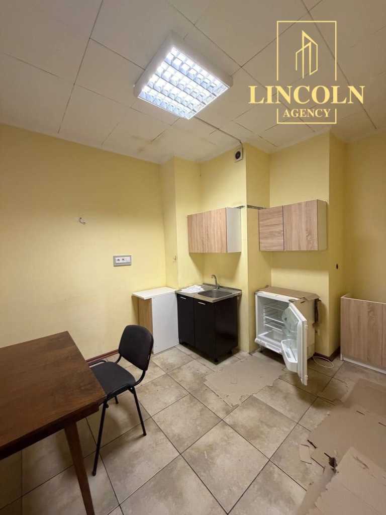 Продаж 5-кімнатної квартири 225 м², Леваневського вул., 6