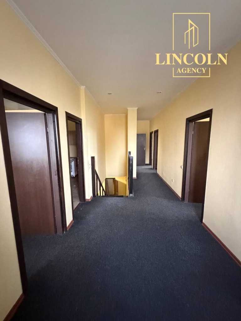 Продаж 5-кімнатної квартири 225 м², Леваневського вул., 6