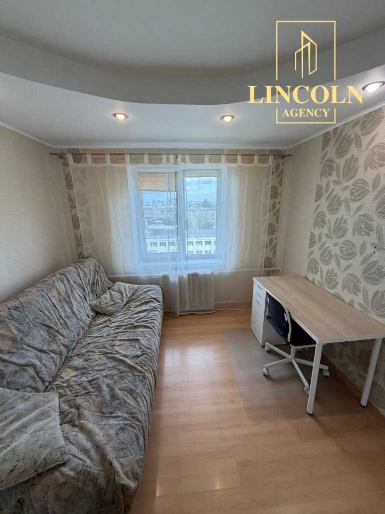 Продаж 2-кімнатної квартири 49 м², Автозаводська вул., 25