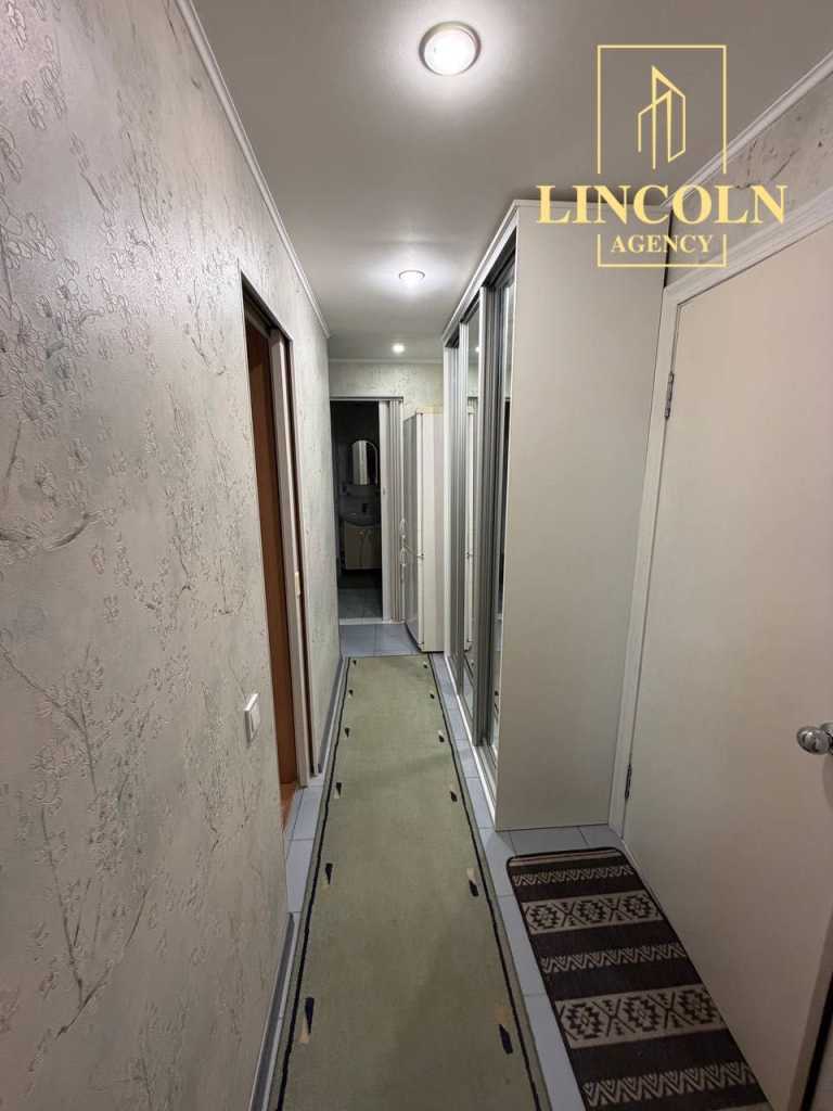 Продаж 2-кімнатної квартири 49 м², Автозаводська вул., 25