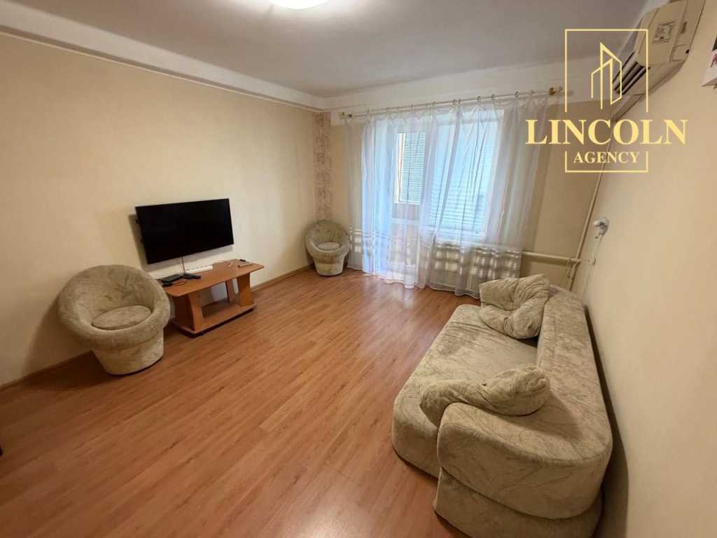 Продаж 2-кімнатної квартири 49 м², Автозаводська вул., 25