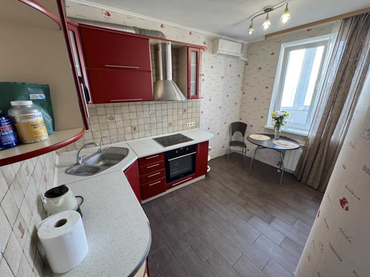 Продажа 2-комнатной квартиры 60 м², Урловская ул., 11/44