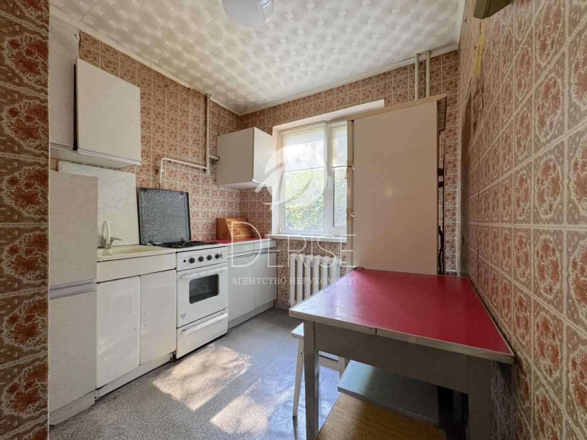 Продаж 2-кімнатної квартири 45 м², Миколи Василенка вул., 8