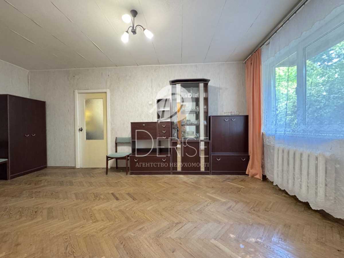 Продаж 2-кімнатної квартири 45 м², Миколи Василенка вул., 8