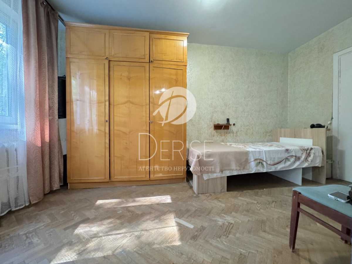 Продаж 2-кімнатної квартири 45 м², Миколи Василенка вул., 8