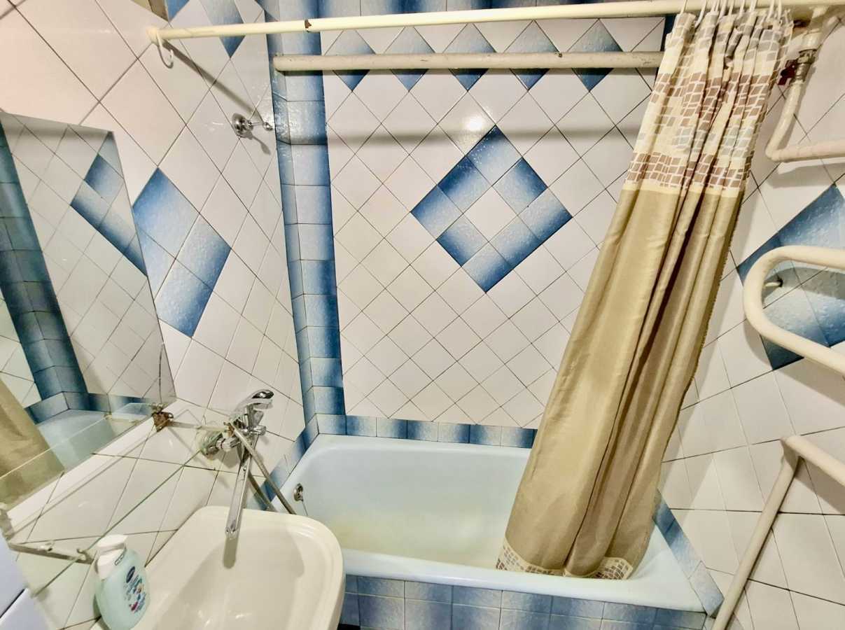 Оренда 2-кімнатної квартири 60 м², Переяславська вул., 11