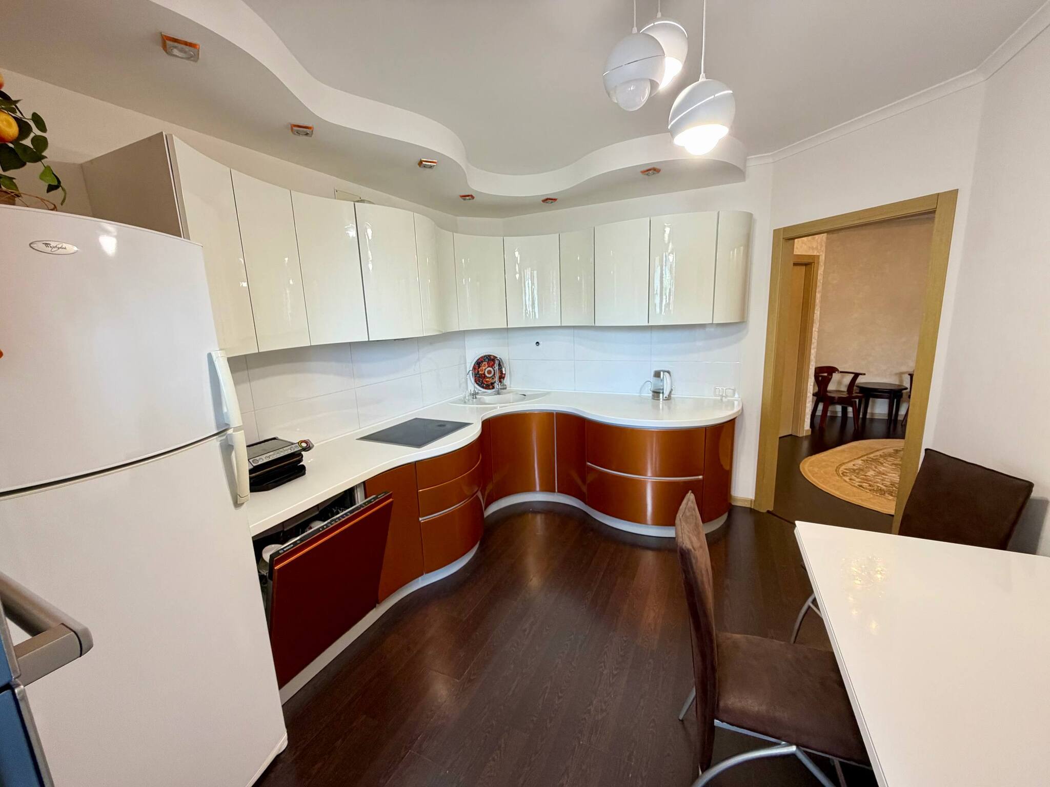 Аренда 3-комнатной квартиры 85 м², Космическая ул.