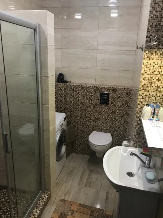 Оренда 3-кімнатної квартири 82 м², Сергія Данченка вул., 28