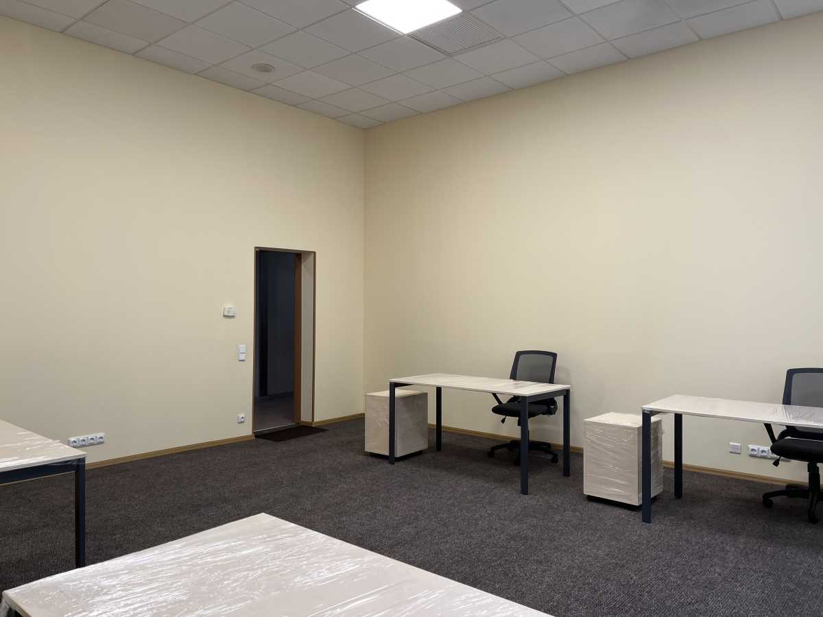 Оренда офісу 76 м², Шолуденка вул., 3