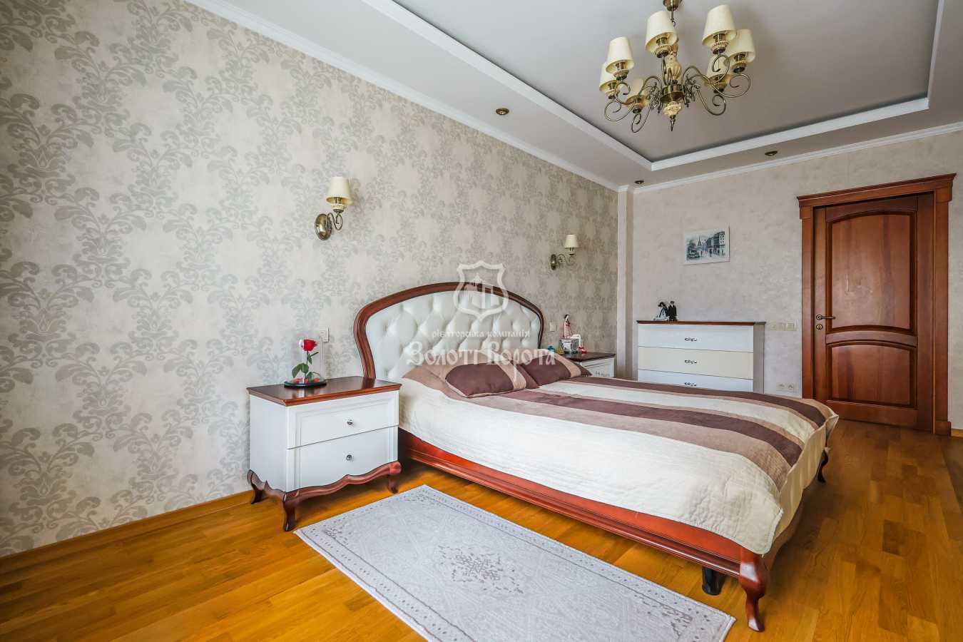 Продаж 3-кімнатної квартири 98.6 м², Святоюріївська, 22