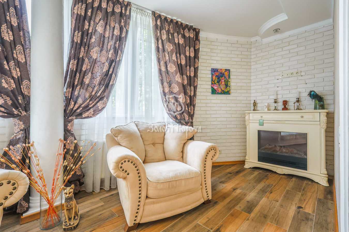 Продаж 3-кімнатної квартири 98.6 м², Святоюріївська, 22