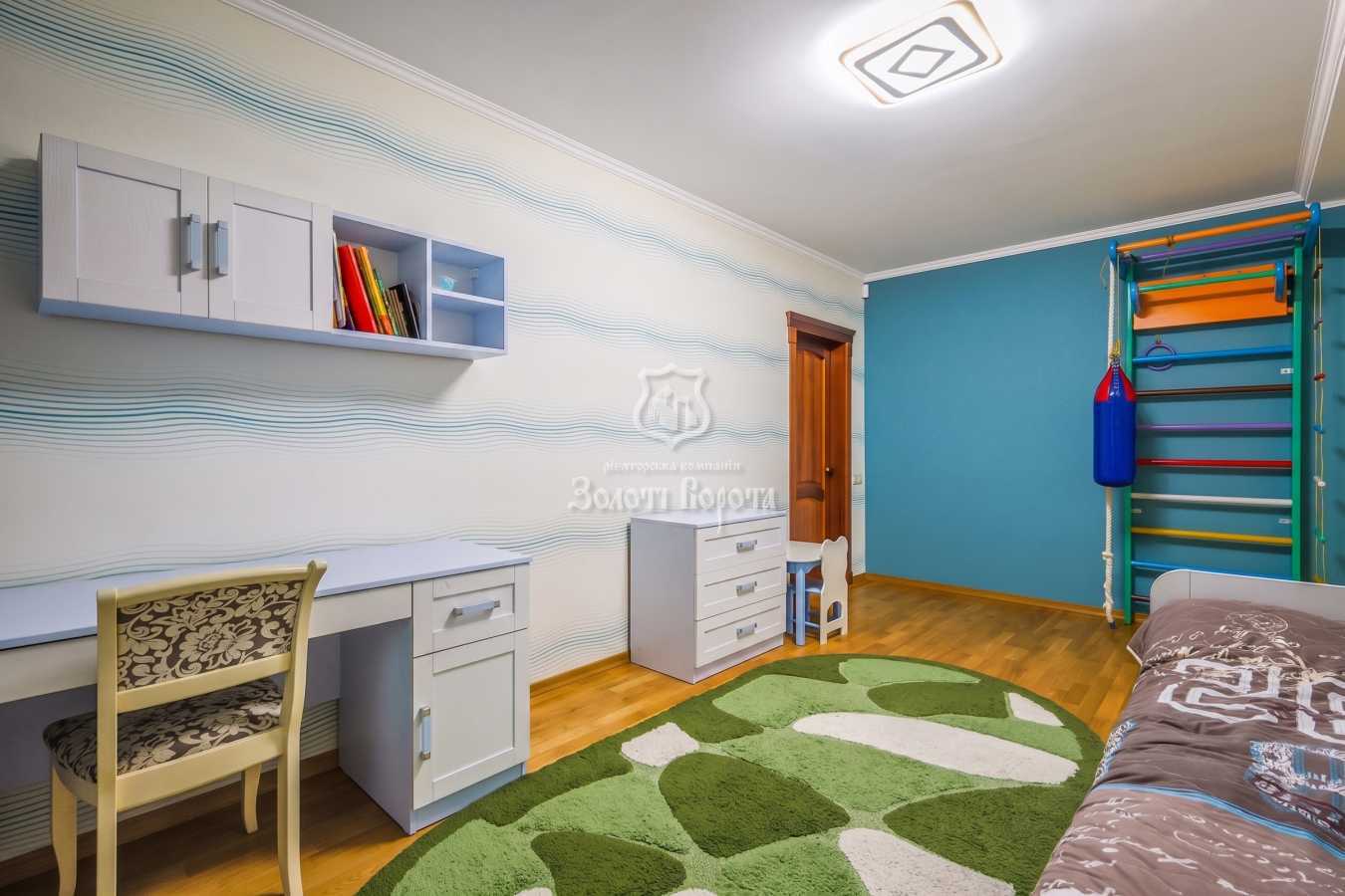 Продаж 3-кімнатної квартири 98.6 м², Святоюріївська, 22