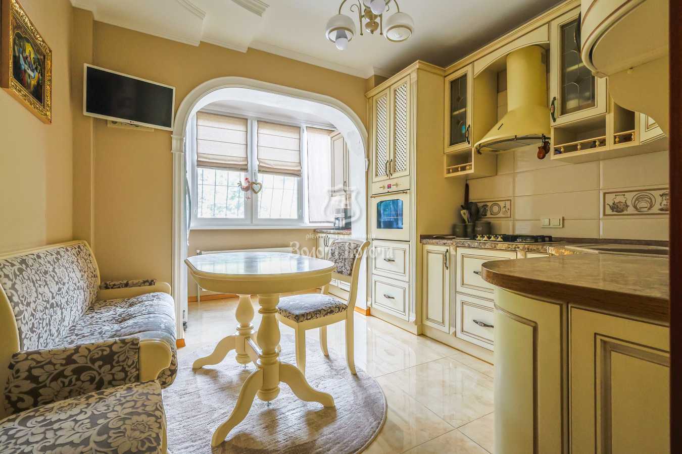 Продаж 3-кімнатної квартири 98.6 м², Святоюріївська, 22