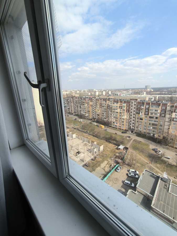 Продажа 2-комнатной квартиры 59 м², Радужная ул., 35