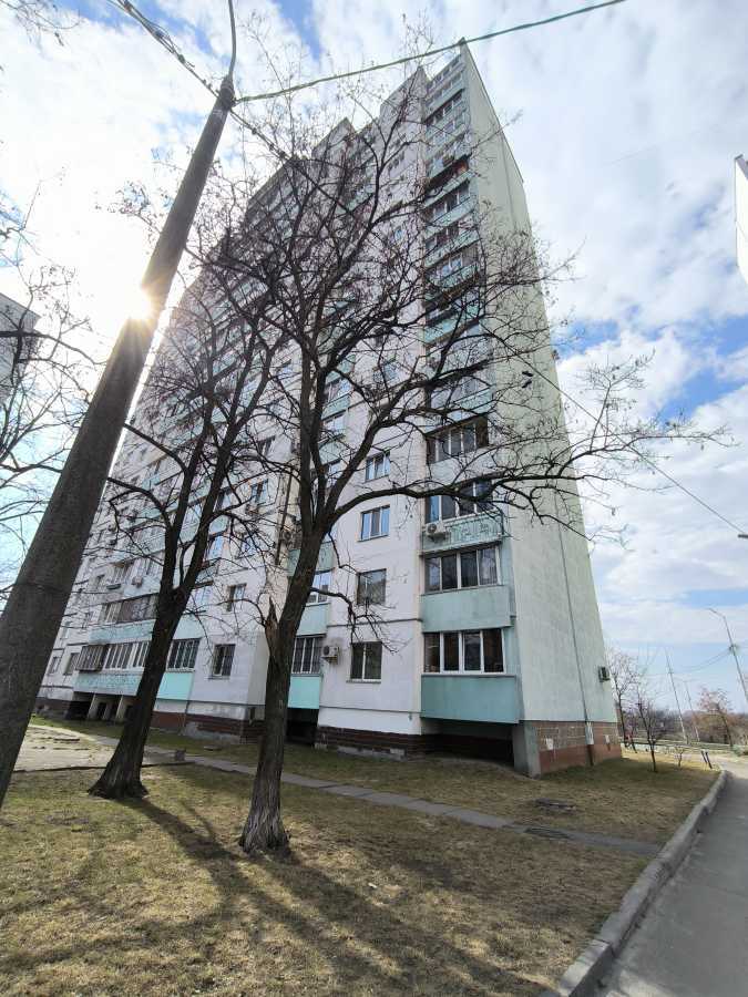 Продажа 2-комнатной квартиры 59 м², Радужная ул., 35