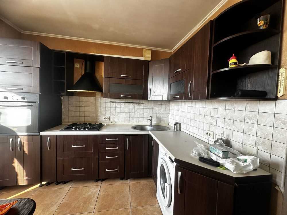 Продаж 2-кімнатної квартири 54 м², Головатого вул.
