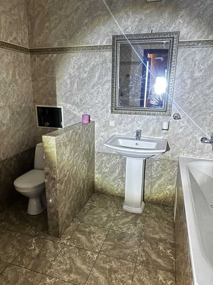 Продаж 2-кімнатної квартири 54 м², Головатого вул.