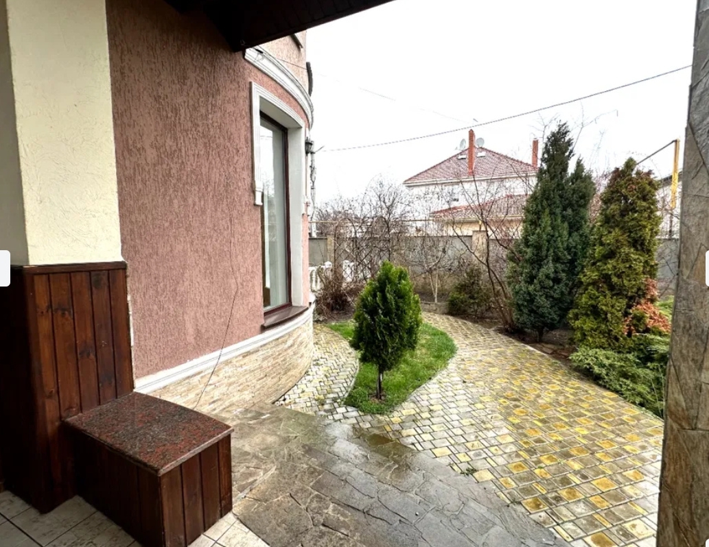 Аренда дома 230 м², Львовская ул.