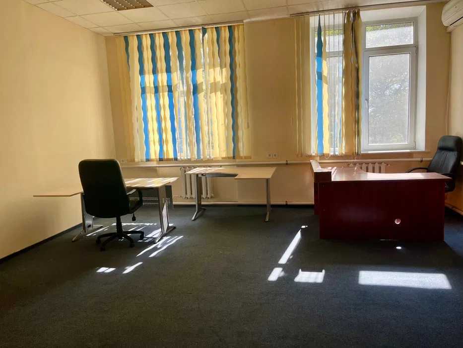 Продажа офиса 1074 м², Евгения Коновальца ул., 31