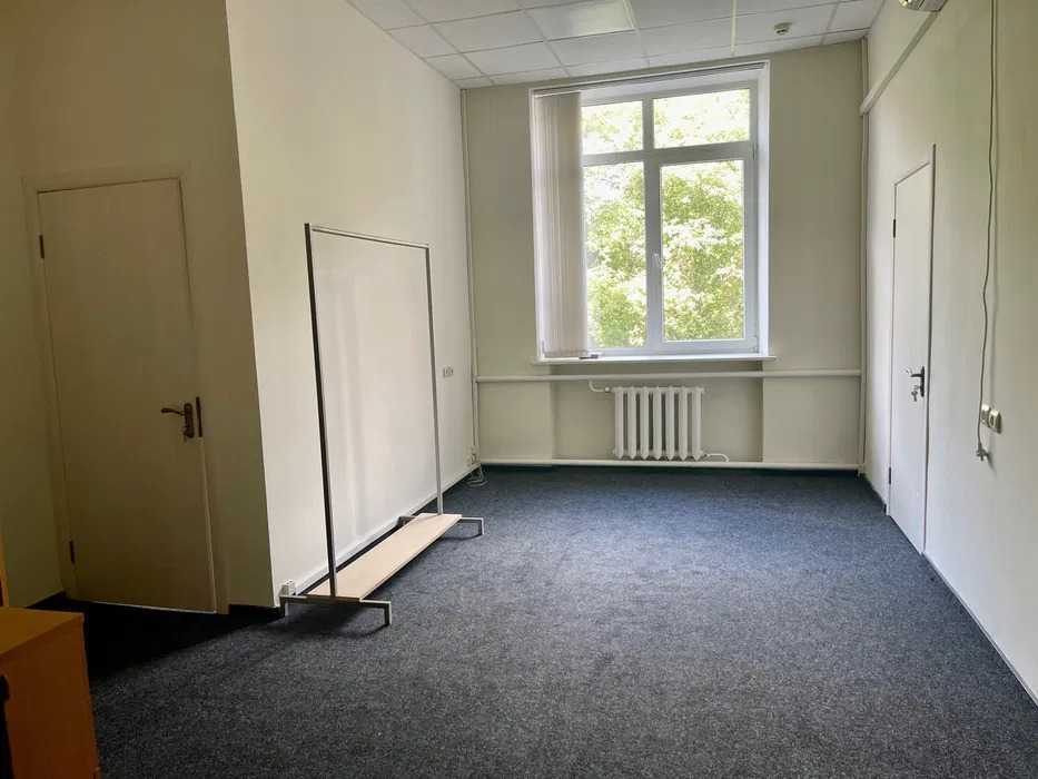 Продажа офиса 1074 м², Евгения Коновальца ул., 31