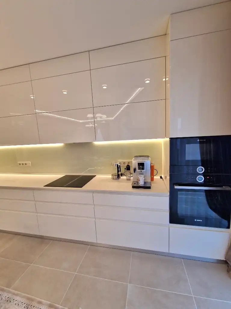 Продажа 3-комнатной квартиры 116 м², Европейская ул.