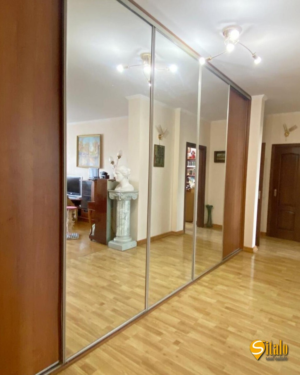 Продаж 3-кімнатної квартири 100.5 м², Леся Курбаса просп., 5В
