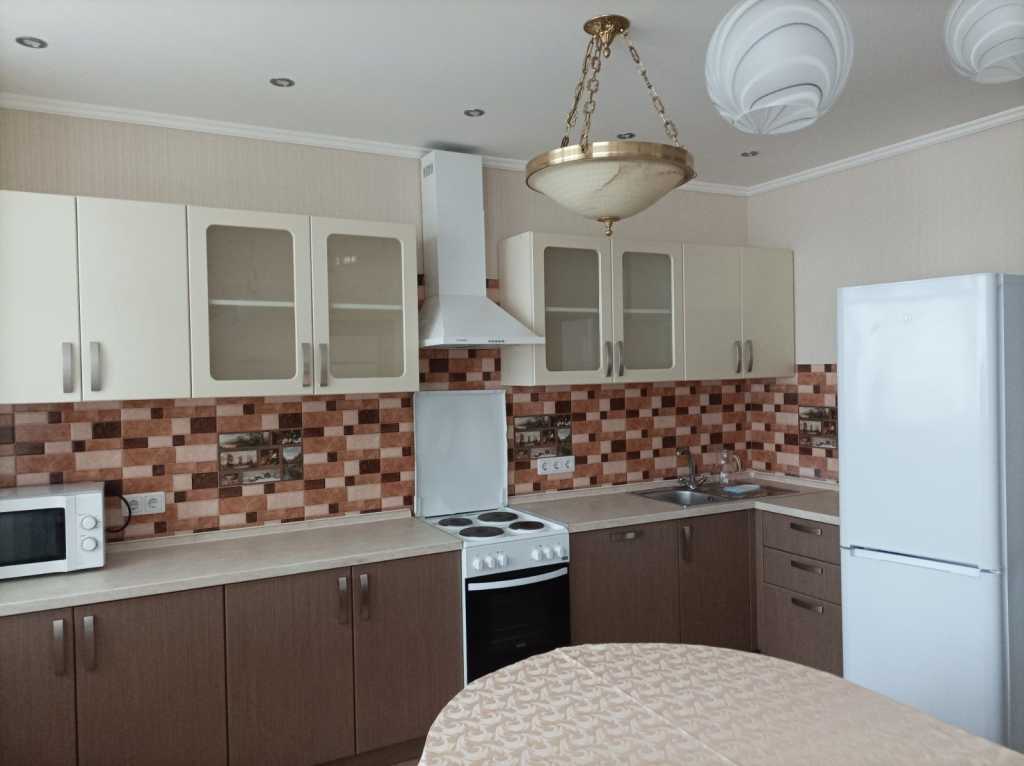Аренда 3-комнатной квартиры 96 м², Николая Бажана просп., 8б