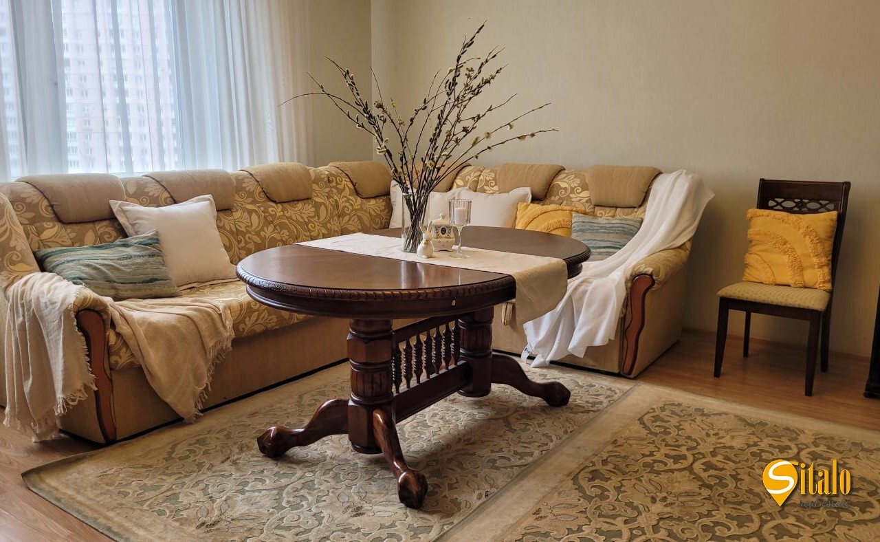 Продаж 4-кімнатної квартири 138 м², Олени Пчілки вул., 2