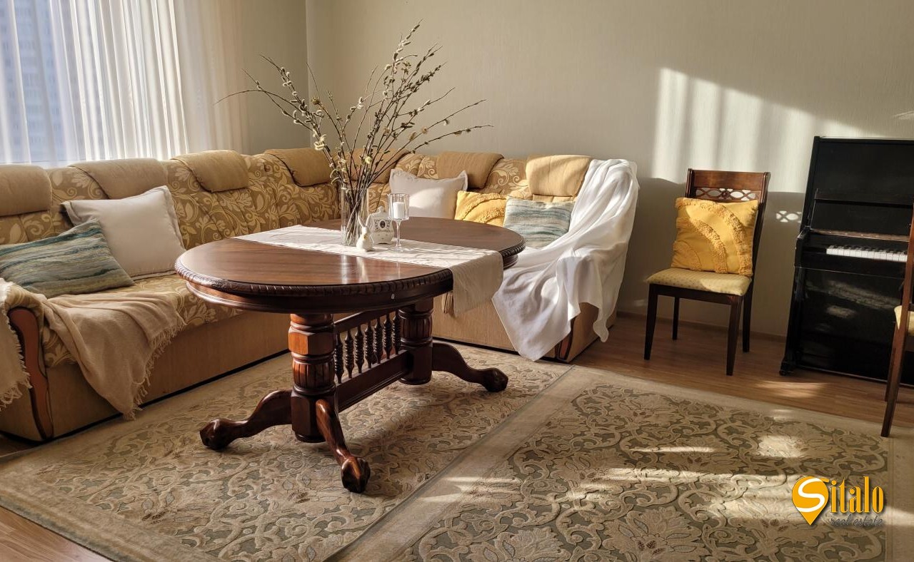 Продаж 4-кімнатної квартири 138 м², Олени Пчілки вул., 2