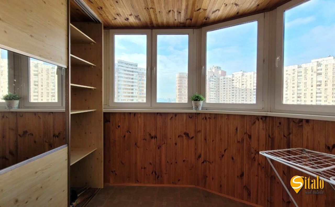 Продаж 4-кімнатної квартири 138 м², Олени Пчілки вул., 2