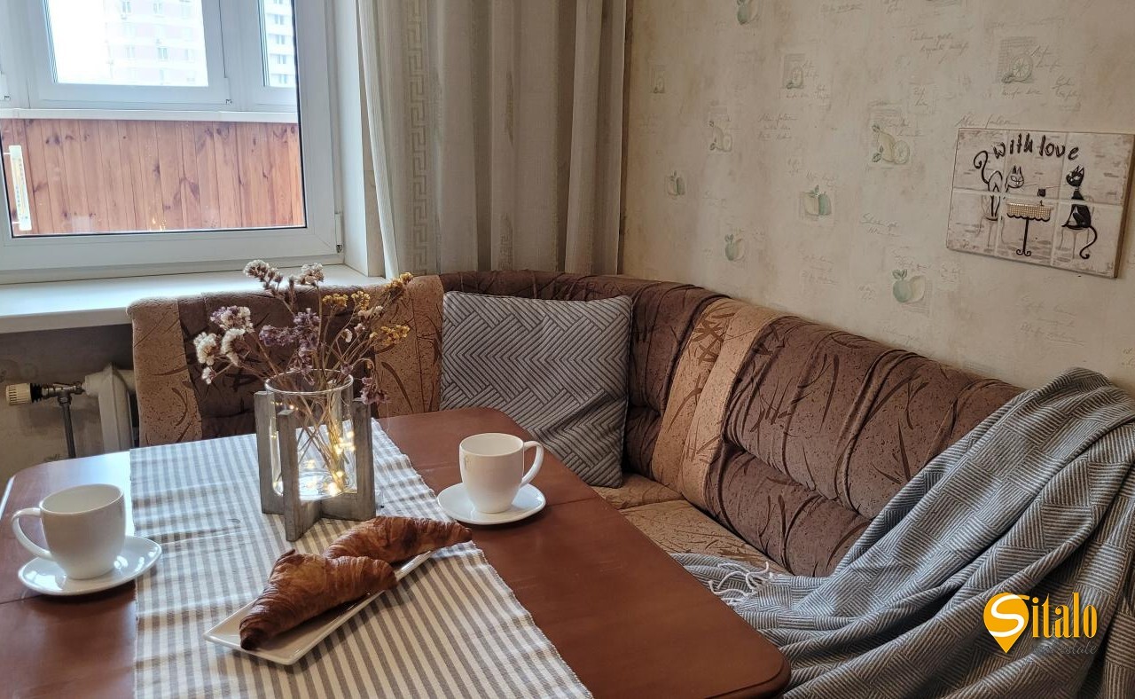 Продаж 4-кімнатної квартири 138 м², Олени Пчілки вул., 2