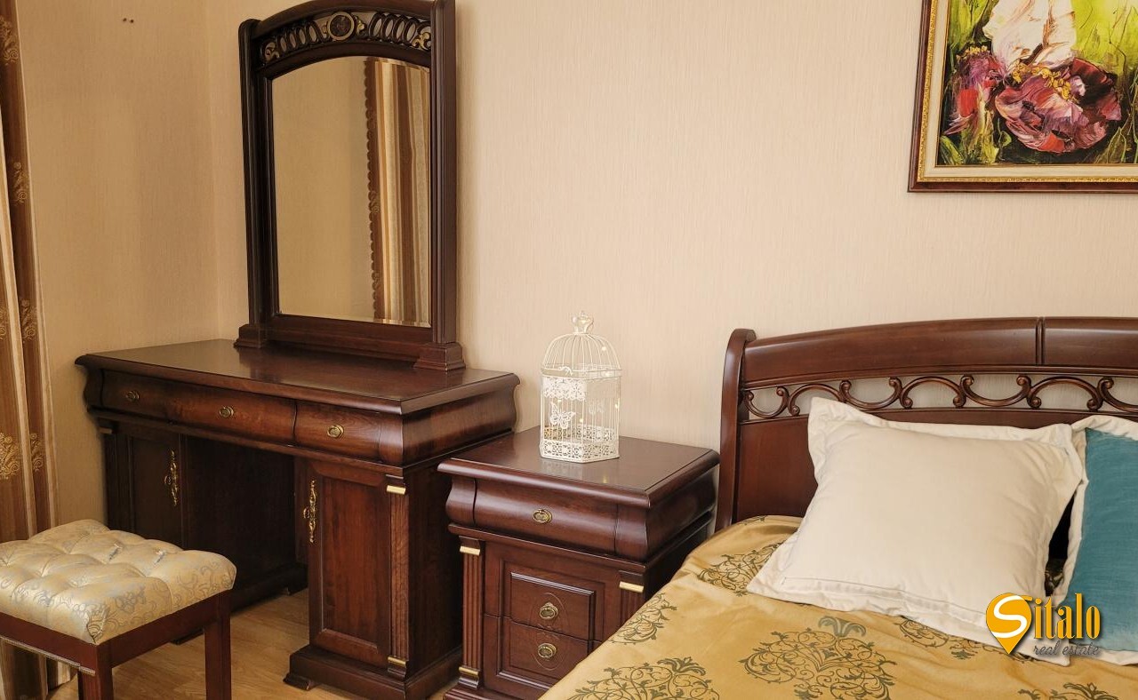 Продаж 4-кімнатної квартири 138 м², Олени Пчілки вул., 2
