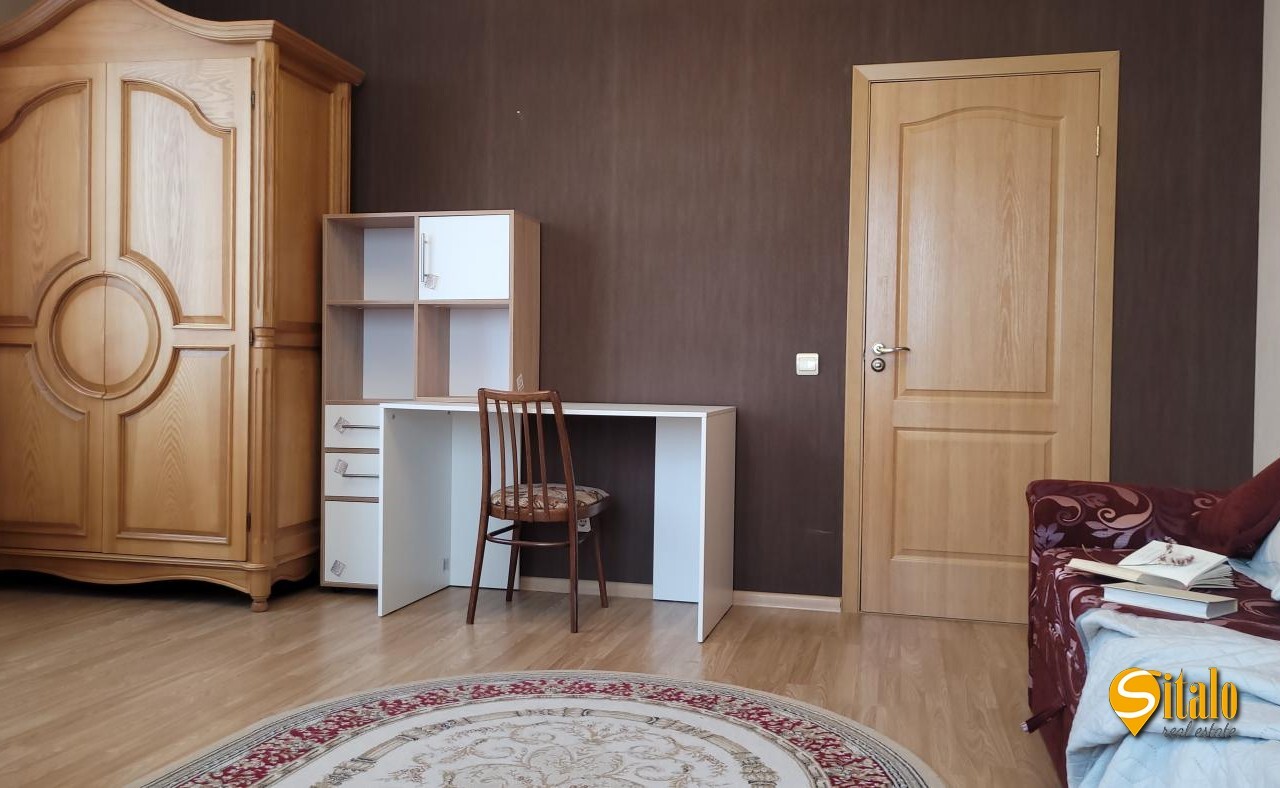 Продаж 4-кімнатної квартири 138 м², Олени Пчілки вул., 2