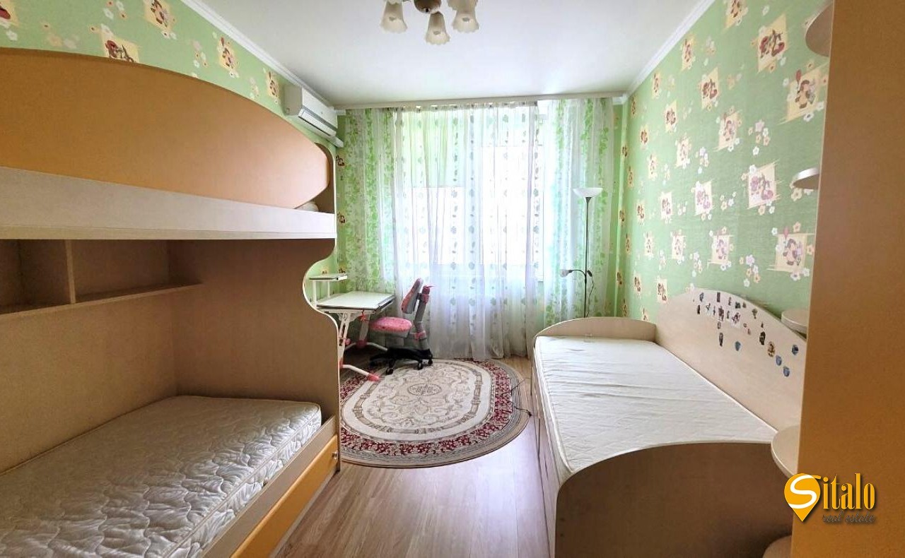 Продаж 4-кімнатної квартири 138 м², Олени Пчілки вул., 2