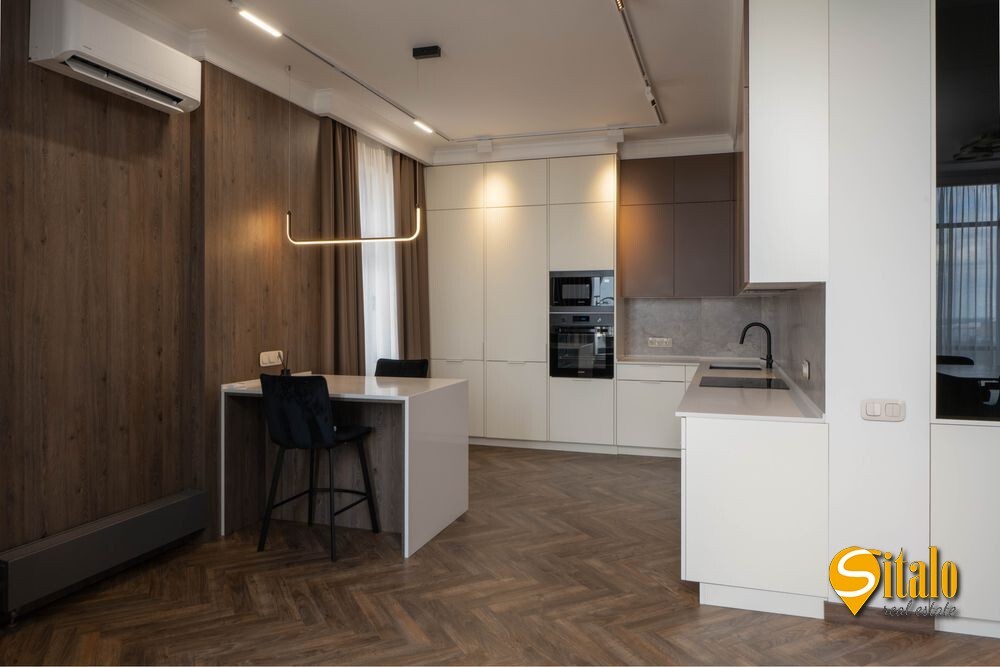 Оренда 4-кімнатної квартири 210 м², Болсуновська вул., 2