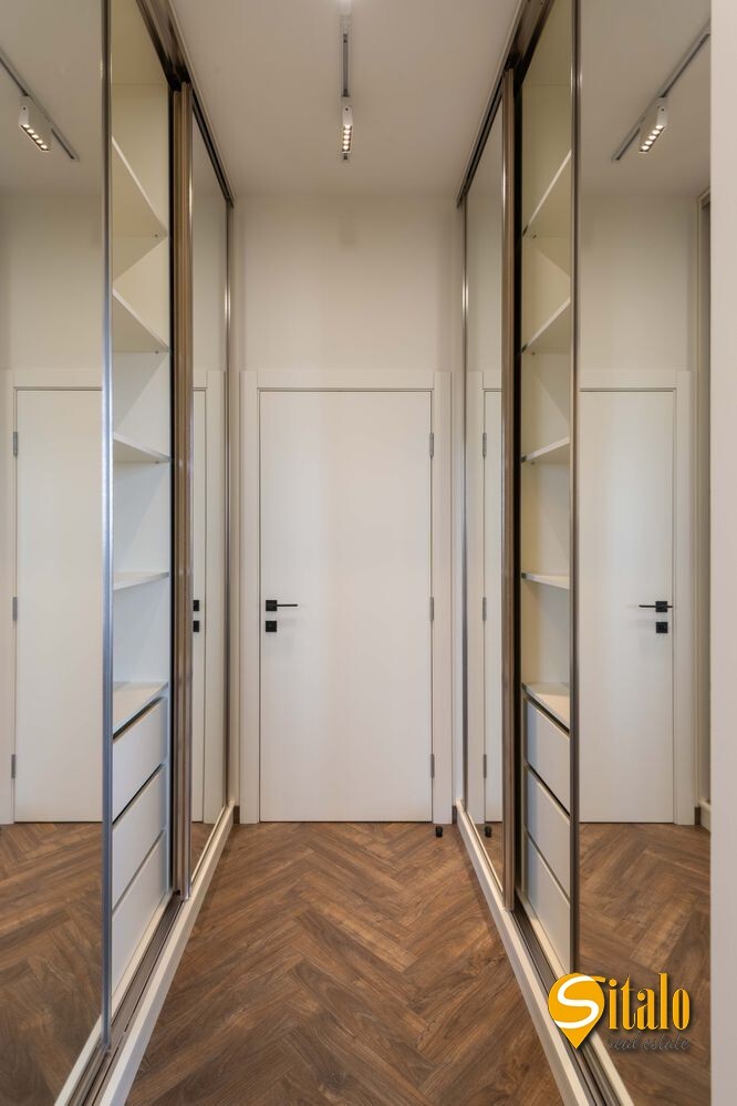 Оренда 4-кімнатної квартири 210 м², Болсуновська вул., 2