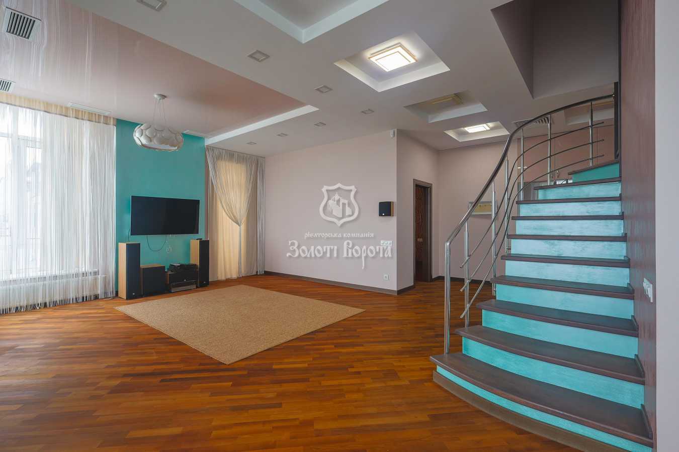 Продаж 4-кімнатної квартири 190.6 м², Миколи Ушакова вул., 1В