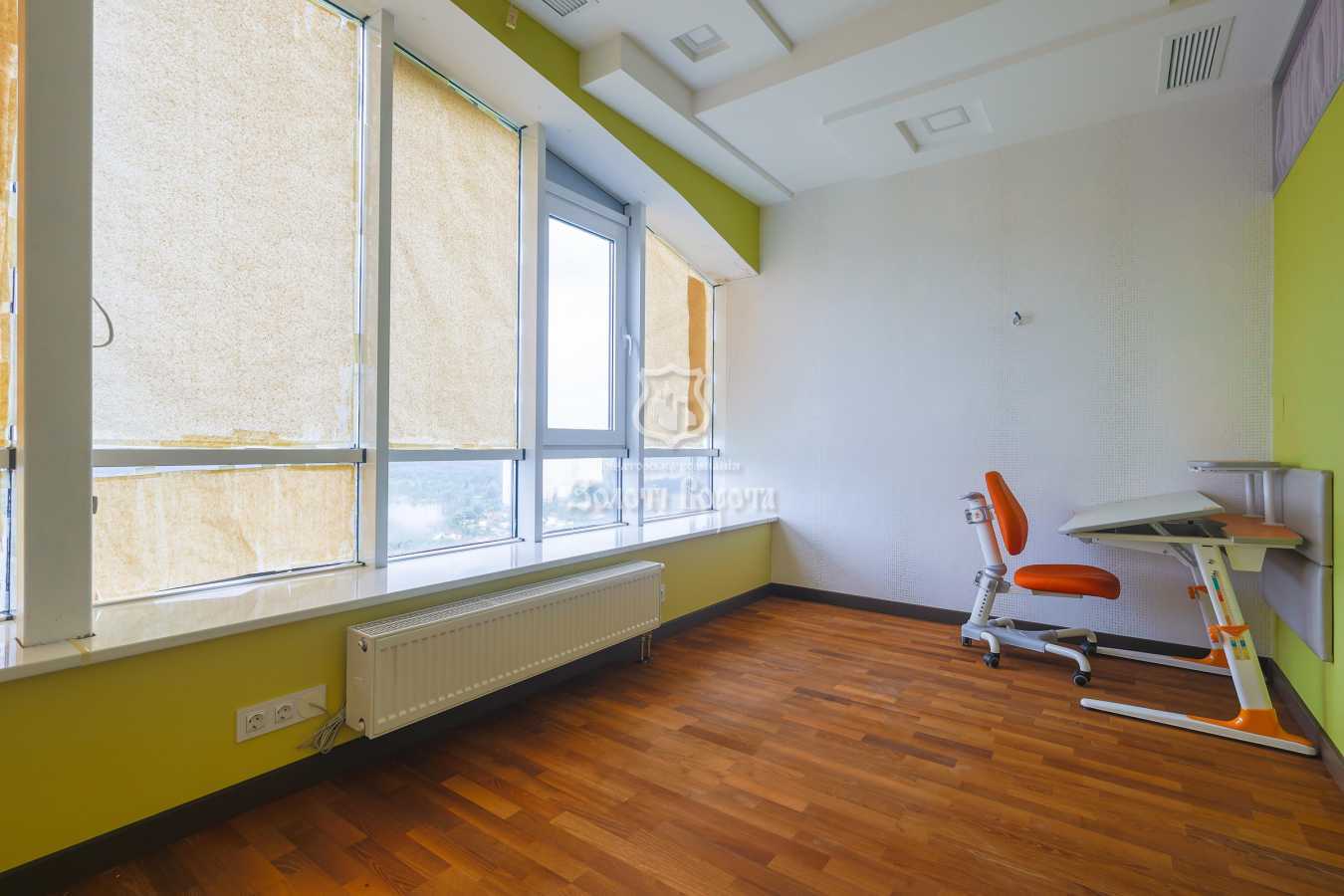 Продаж 4-кімнатної квартири 190.6 м², Миколи Ушакова вул., 1В