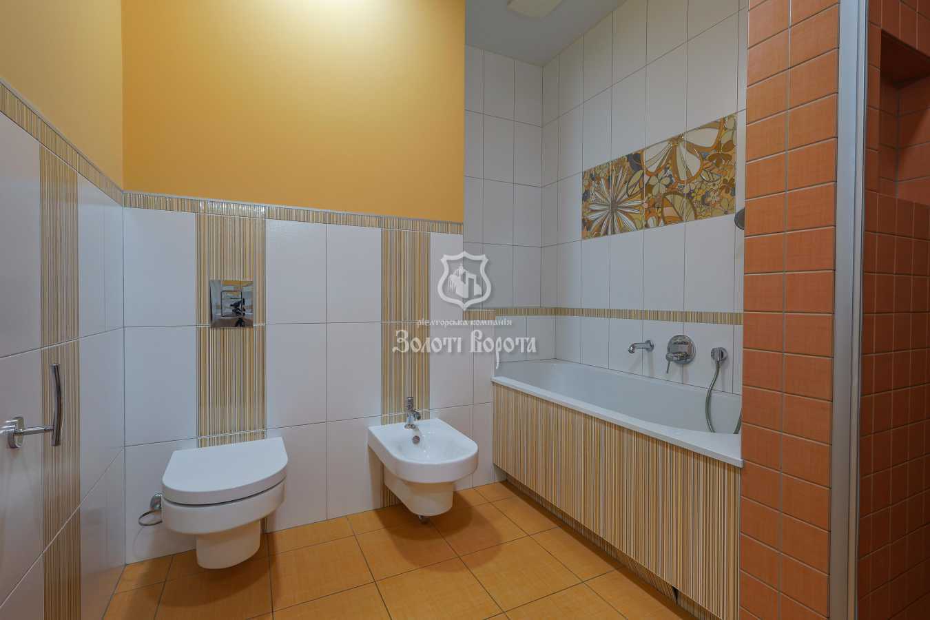 Продаж 4-кімнатної квартири 190.6 м², Миколи Ушакова вул., 1В